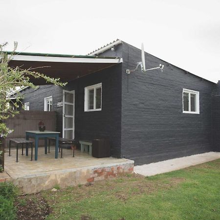 Beyond Urban Cottages Stormsrivier Bagian luar foto