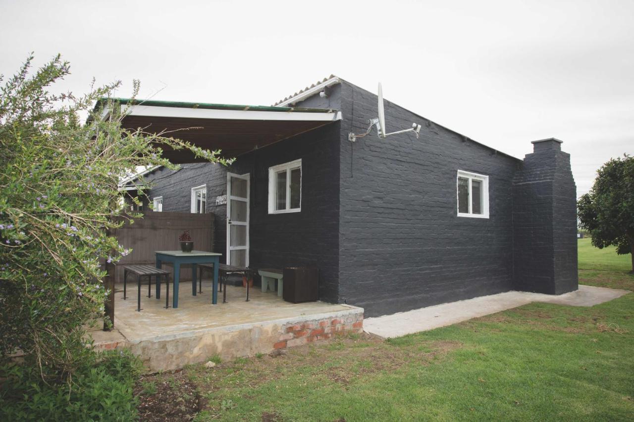 Beyond Urban Cottages Stormsrivier Bagian luar foto